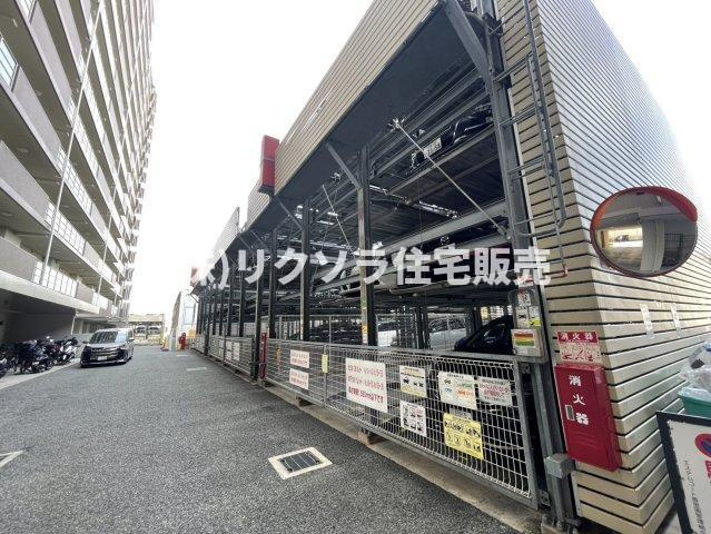 エステムコート香里園の駐車場|■物件内覧・資金計画相談・住宅ローン相談、リフォーム相談、お問合せ受付中■
※当日・翌日のご内覧、ご相談はお電話でのお問合せがスムーズです！