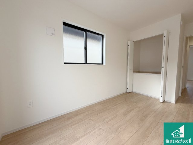 神戸市北区緑町　第1期　新築一戸建ての洋室|シンプルな洋室は、自分好みのインテリアが楽しめます♪ご家族とインテリアや家具を選びに行くのは新築購入時の醍醐味の一つです。ぜひお楽しみください♪