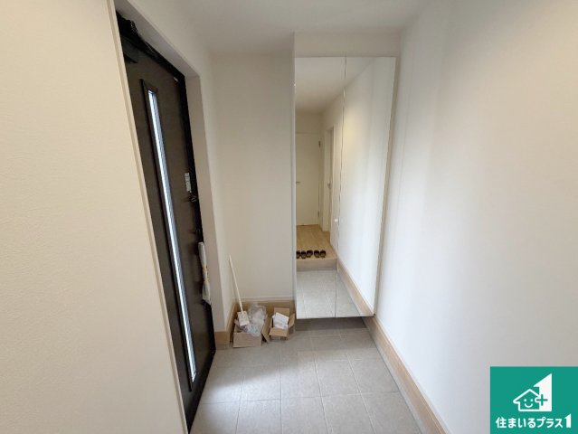 神戸市北区緑町　第1期　新築一戸建ての玄関|シューズボックスにはたくさんの靴が収納できるので玄関周りはいつもスッキリ！ご家族が増えても安心！