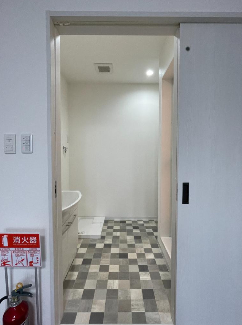 東大阪市大蓮南5丁目　新築ガレージハウスの独立洗面台