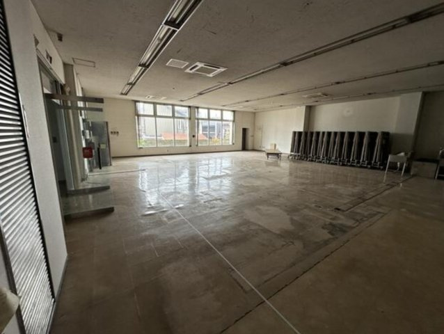 石川県金沢市東山3丁目　一棟売ビル　旧福井銀行の内装