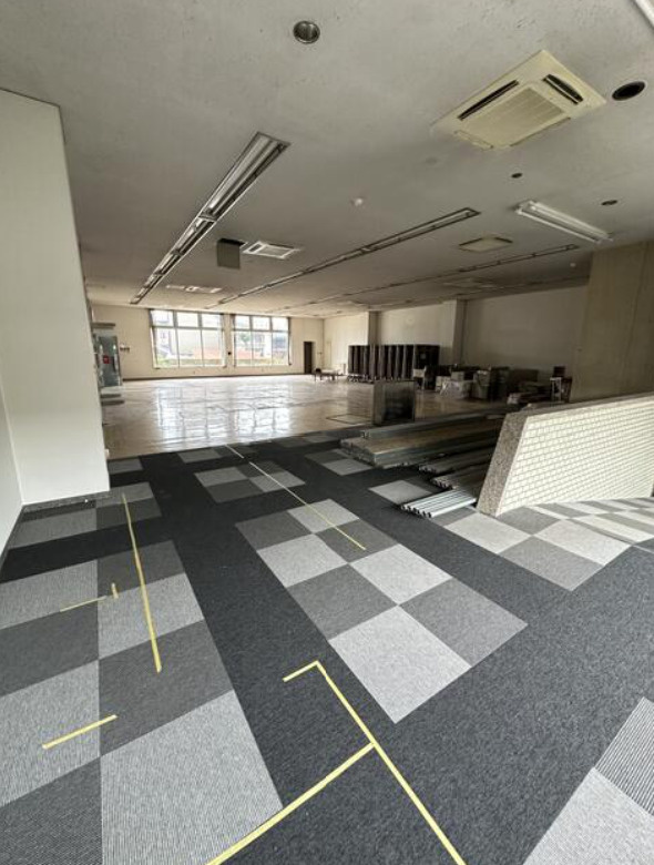 石川県金沢市東山3丁目　一棟売ビル　旧福井銀行の内装
