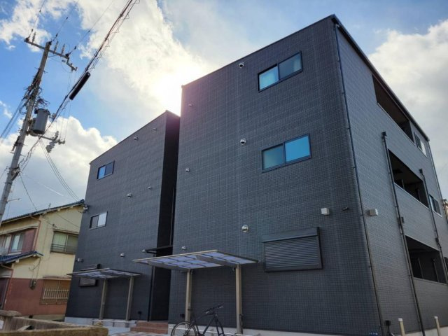 泉佐野市元町　一棟収益アパートの外観