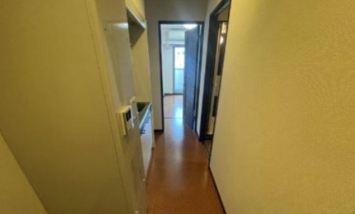 東大阪市長田東1丁目　一棟マンションの玄関