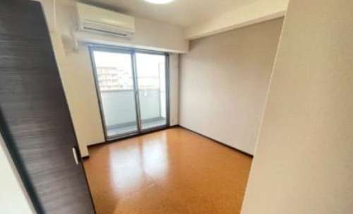 東大阪市長田東1丁目　一棟マンションの洋室