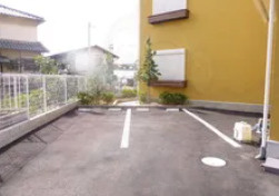 堺市東区日置荘西町７丁　一棟マンション　築浅物件の駐車場