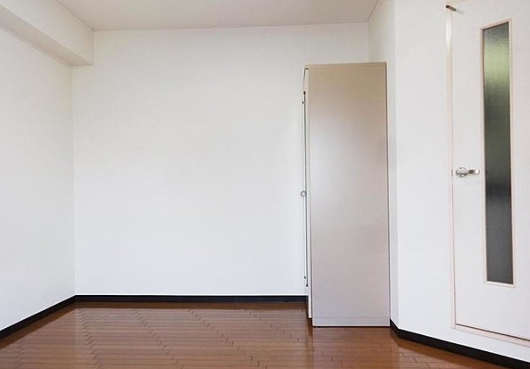 大阪市東淀川区相川2丁目　コインランドリー付マンションの洋室