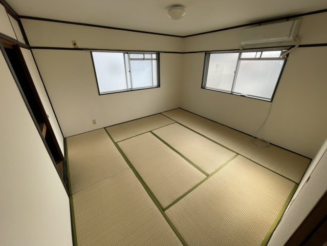 ラフォート牛田の和室