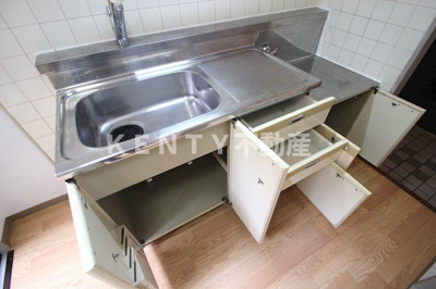 【キッチン】 | メインステージ下丸子 | コンパクトなキッチンで掃除もラクラク