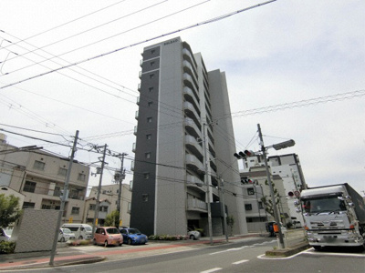 【外観】 | エスリード福島レジデンス | 外観は落ち着いています