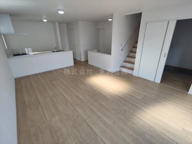 【居間・リビング】の画像