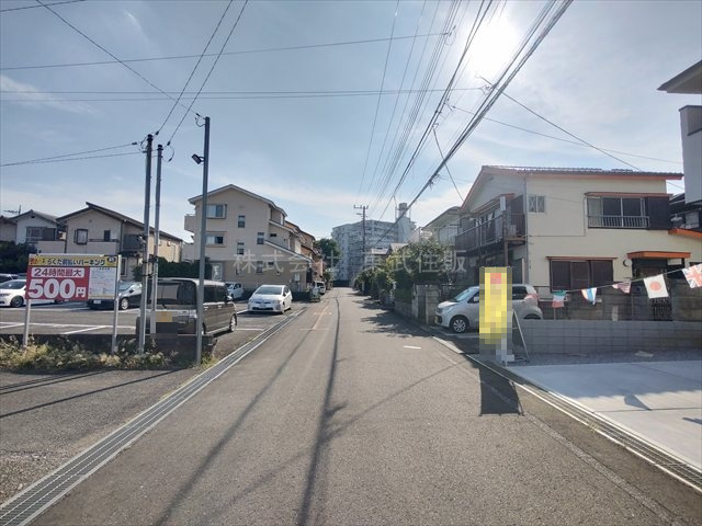 【前面道路含む現地写真】の画像