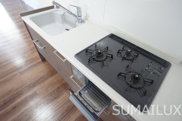 熊本市東区戸島３丁目のアパートのキッチン