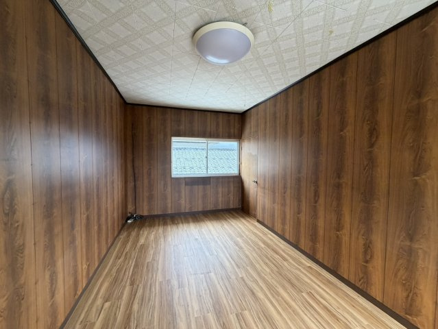 和田2丁目テラスハウスの洋室