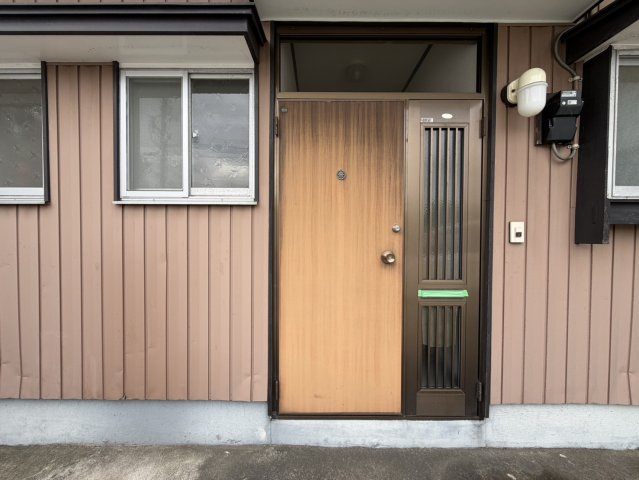 和田2丁目テラスハウスの玄関