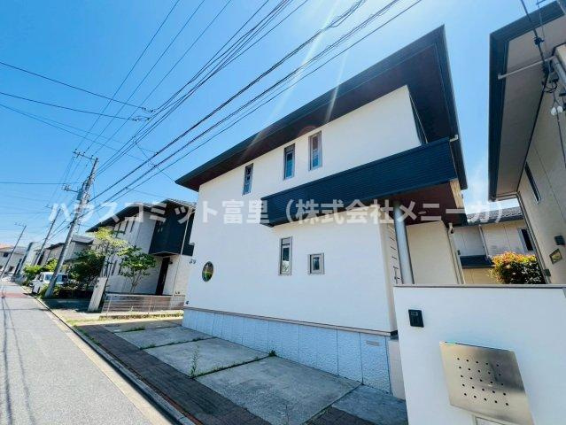 はなのき台　中古戸建の前面道路含む現地写真