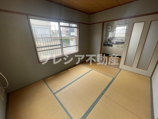 青葉ハイツの和室