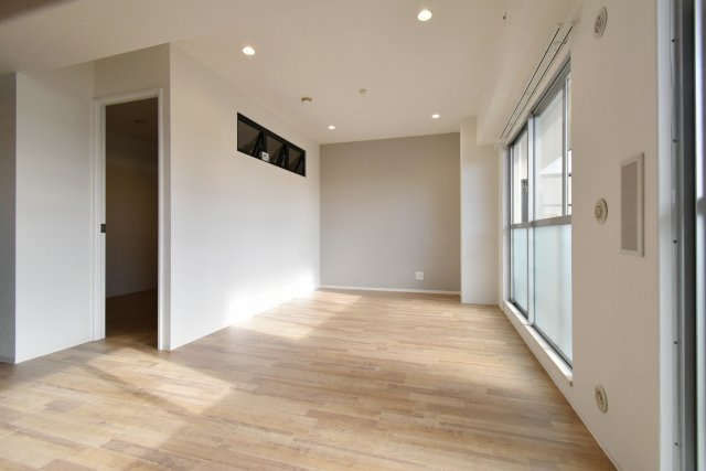 フェルザ西宮の居間・リビング