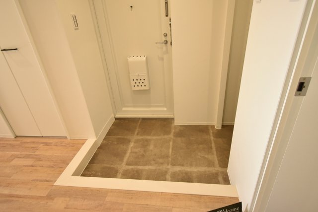 フェルザ西宮の玄関