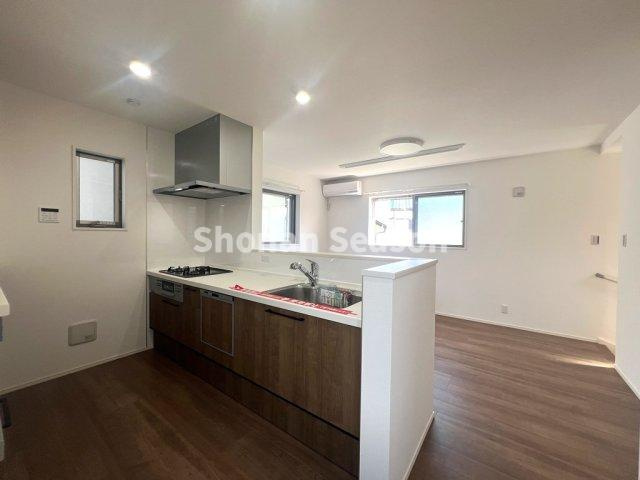 【キッチン】 | お料理をしながらリビング全体が見渡せる対面キッチン◎コミュニケーションがとりやすいとご好評です。