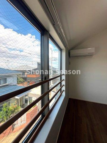 【内装】 | ３階建て３階部分は、陽光降り注ぐ明るい室内◎眺望も良好です。