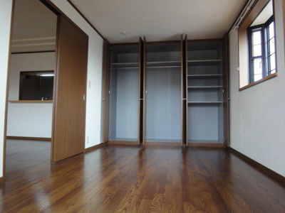 【洋室】 | ヴィラコンフォース