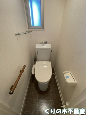 【トイレ】 | エンツォ今治 | 落ち着いた色調のトイレです