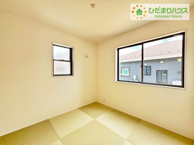 常陸太田市金砂郷第4　新築戸建の和室|小さなお子さまのいる方におすすめ！リビング横の和室でお子様が遊んでる様子も確認できます(^^)/