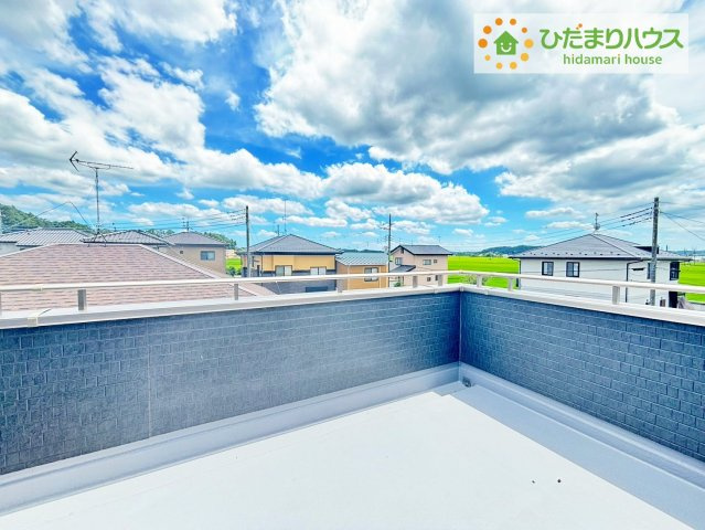常陸太田市金砂郷第4　新築戸建のバルコニー|広々としたバルコニーは、大量の洗濯物を干しても余裕！お布団だって、家族全員分をいっきに干せますね(^O^)