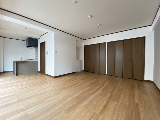 神戸市兵庫区塚本通５丁目の賃貸マンションの居間・リビング