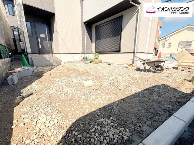 並列駐車可能♪来客時にも便利な駐車場です。