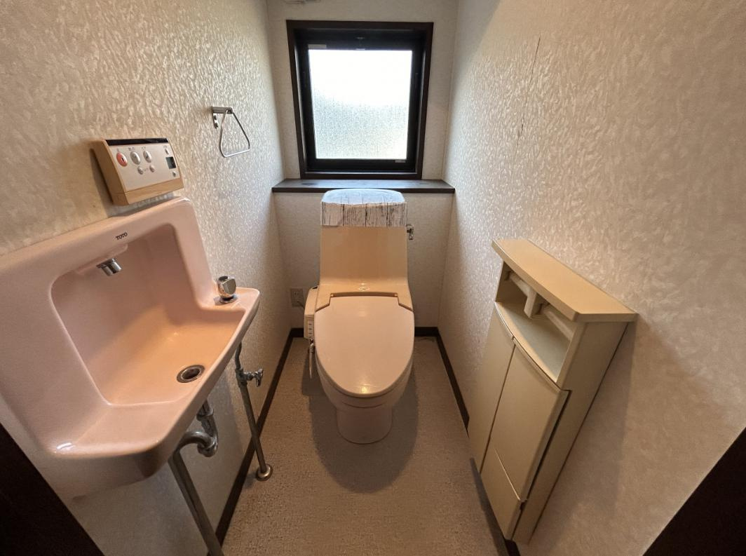 いわき市葉山2丁目　中古戸建のトイレ