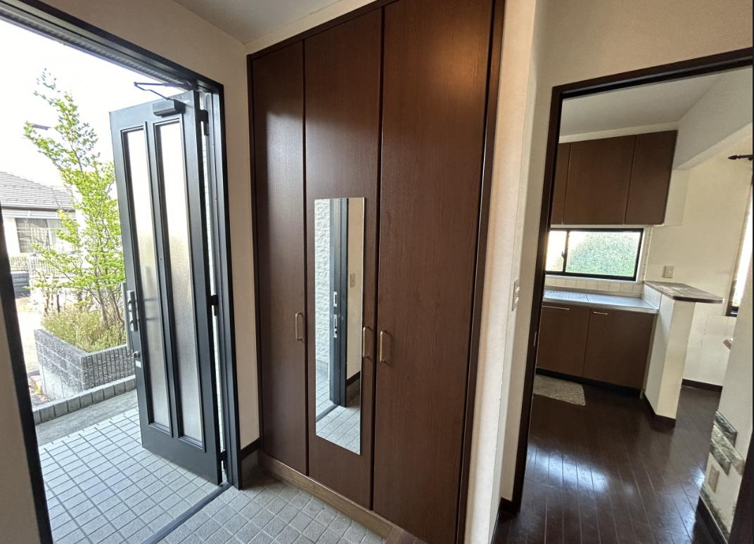 いわき市葉山2丁目　中古戸建の玄関