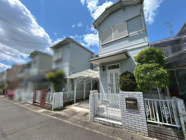 【成約済】向日市上植野町菱田の前面道路含む現地写真|弊社グループ会社にて、リフォームプランのご提案も可能です♪
お気軽にご相談ください！