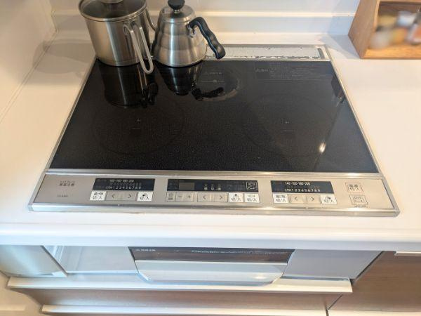 久原北　中古のキッチン|フラットでお手入れ簡単なIHコンロ