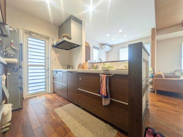 久原北　中古のキッチン|木目調のおしゃれなカウンターキッチン