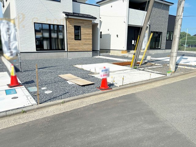 水戸市元吉田町2期　新築戸建て　2号棟の駐車場|カースペースは2台お停めいただけます♪