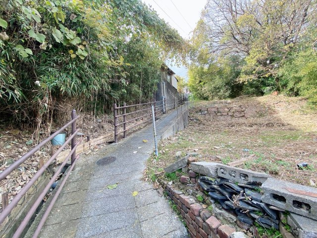 半田市亀崎町2丁目の前面道路含む現地写真