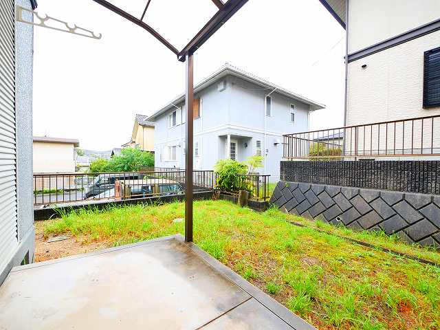 タウンハウス中辻の庭|お庭の付いた物件です