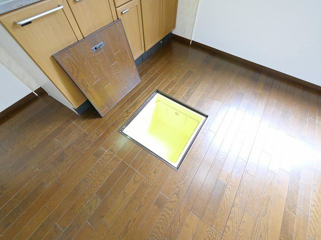 タウンハウス中辻の収納|収納スペース豊富です