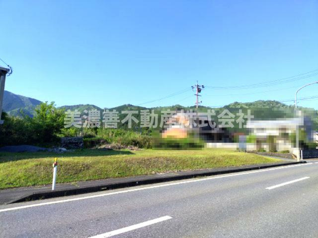 ６５２７５　揖斐郡井揖斐川町名礼土地の外観
