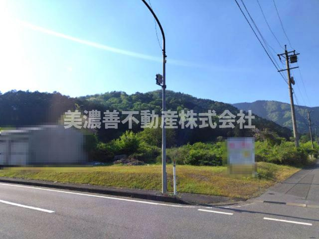 ６５２７５　揖斐郡井揖斐川町名礼土地の外観