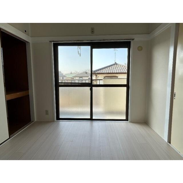 第２春実マンションの寝室