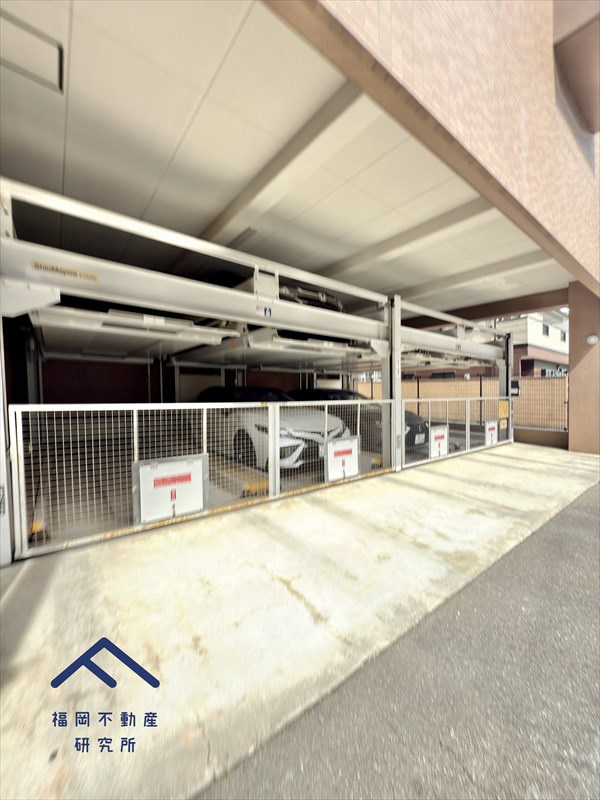 チュリス平尾駅前の駐車場
