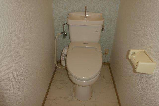 倉敷市新田のアパートのトイレ|ウォシュレット