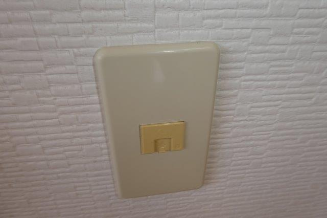 倉敷市新田のアパートの設備|電話モジュラー