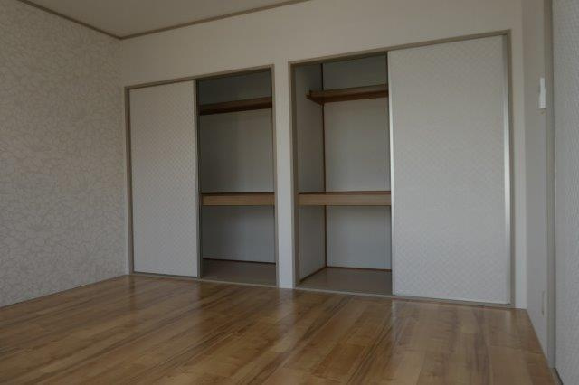 倉敷市新田のアパートの収納|洋室