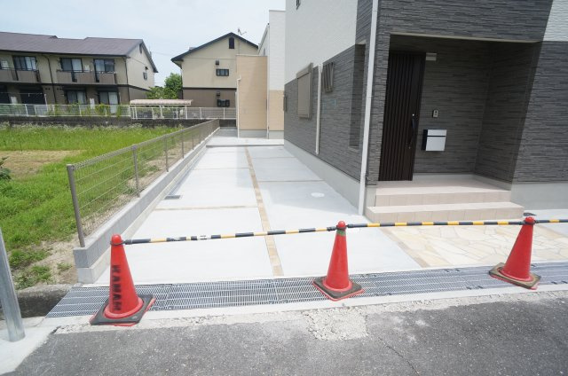 フジパレス戸建賃貸瑞原１丁目の駐車場