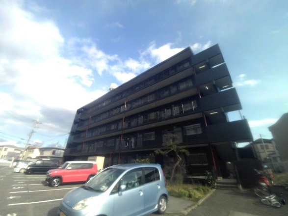 カルム魚住の駐車場