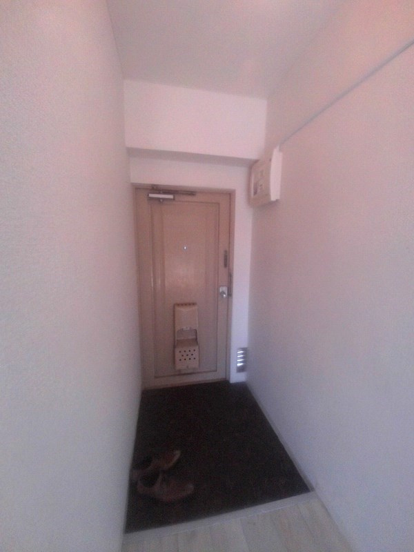 カルム魚住の玄関